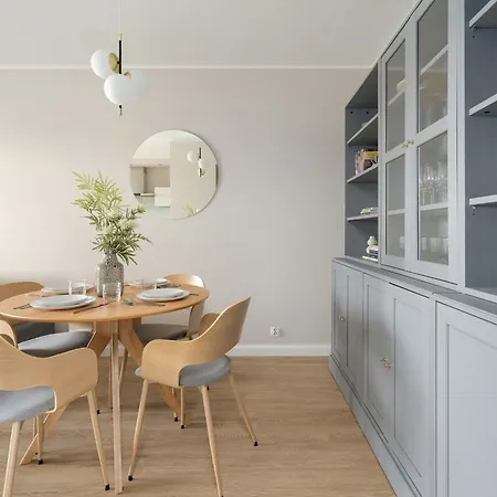 Comfortable With Parking In By Renters *