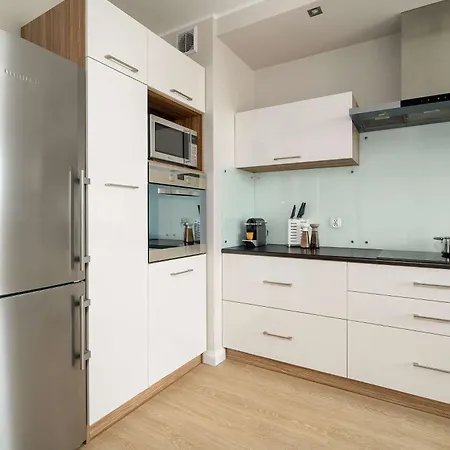 Comfortable With Parking In By Renters * Poznan