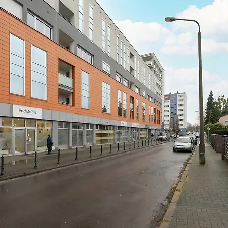 Comfortable With Parking In By Renters *