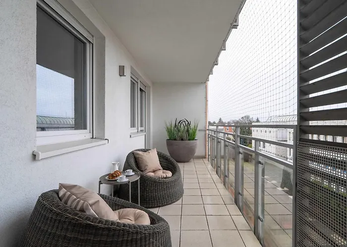 Comfortable With Parking In By Renters * Poznan