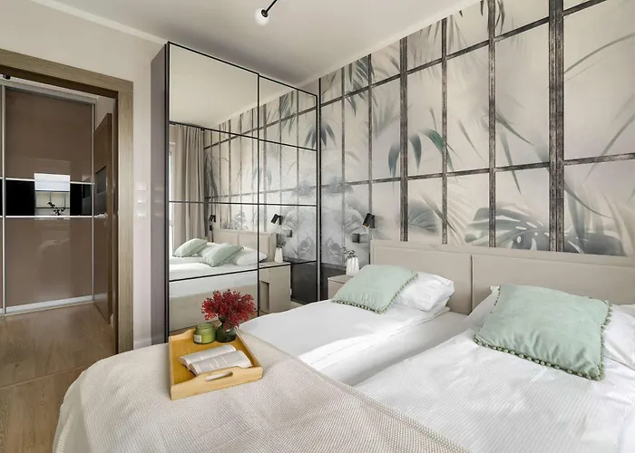 Comfortable With Parking In By Renters *