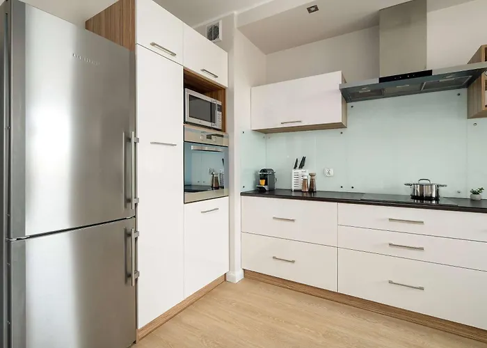 Comfortable With Parking In By Renters * Poznan